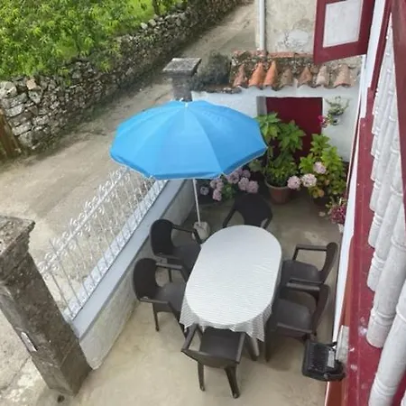 Dom wakacyjny El Requexu De Rales Rales (Llanes)