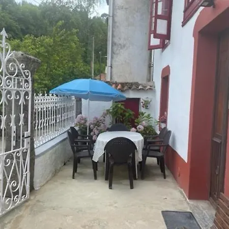 Сasa de vacaciones El Requexu De Rales