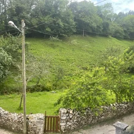 Dom wakacyjny El Requexu De Rales Rales (Llanes)
